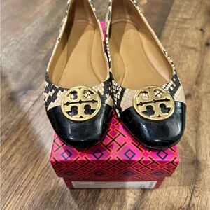 Tory Burch Black and Tan Women's Flats